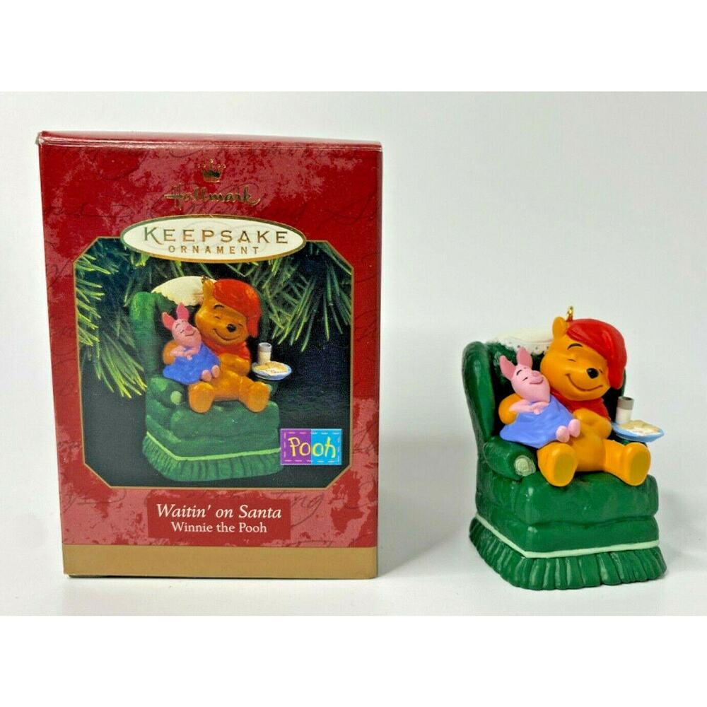 1997 Hallmark Waitin' on Santa Winnie the Pooh Ornament U60/6365